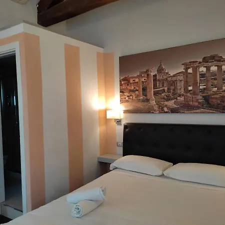 Relais Arco Della Pace 2* Řím