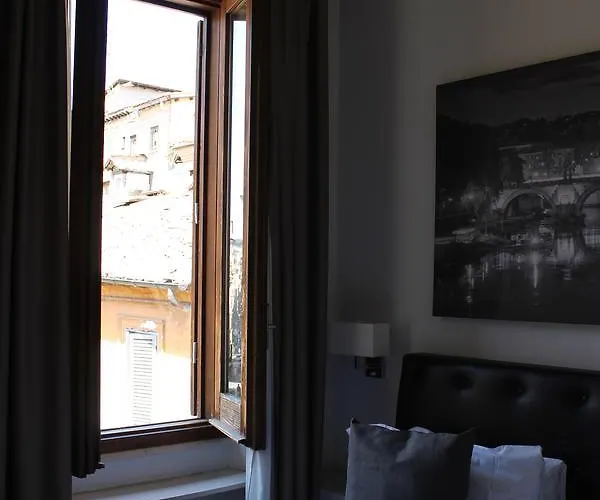 Relais Arco Della Pace 3*