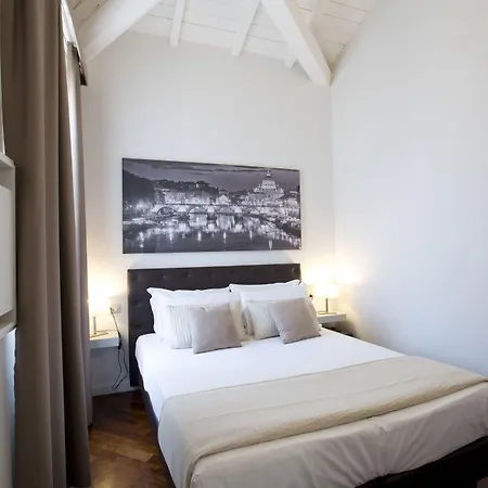 Relais Arco Della Pace Guest house