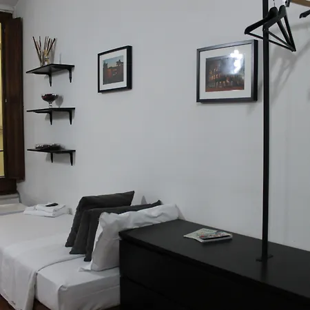 Relais Arco Della Pace Guest house