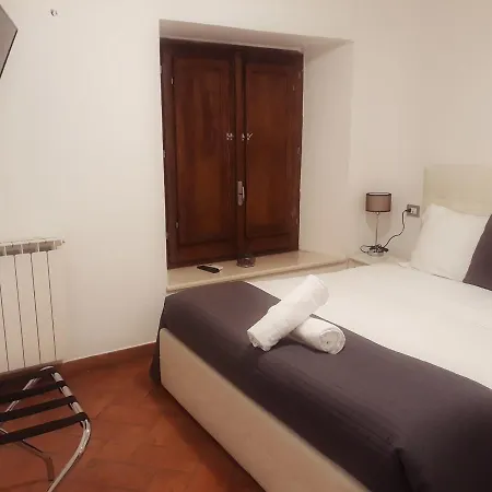 Relais Arco Della Pace 3*