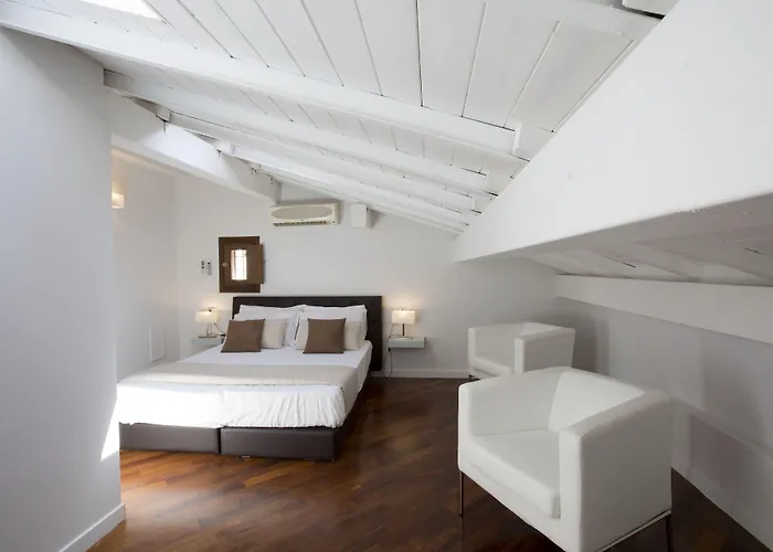 Pensión Relais Arco Della Pace 3*